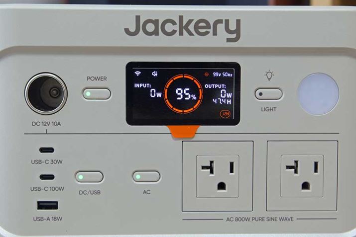 {̑Oʂɂ͏o͒[q𑕔BVK[\Pbgo×1AUSB-Type C|[g×2iő30W{ő100WjAUSB-Type A|[g×1iő18WjAACRZg×2iiő800WjBUSB|[g̓fAPower DeliveryΉȂ̂ŁAX}[gtHƃm[gPC̓[d\