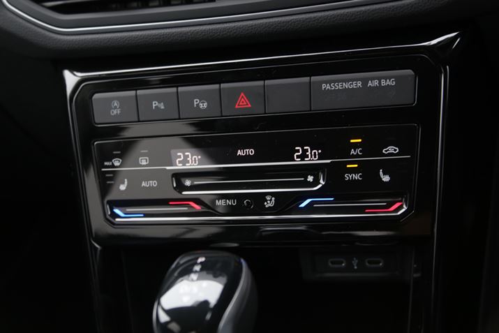 GARXCb`́AߔNVWԂ̗p^CvɕύXĂ