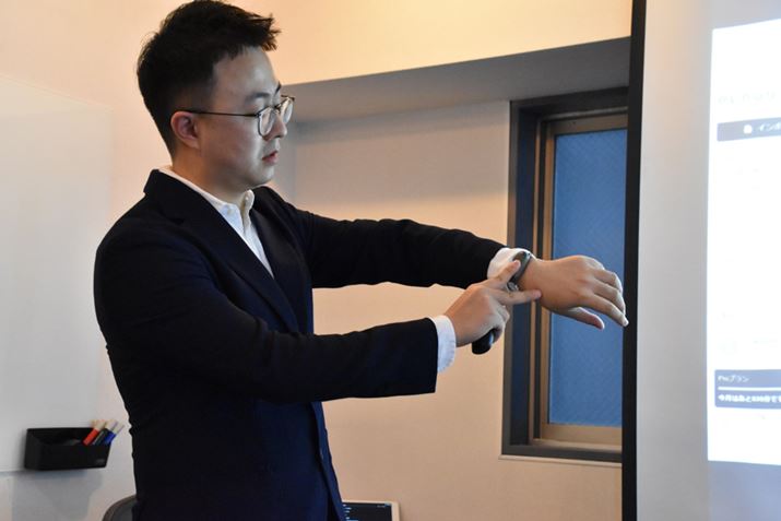 Ђ̓{xЃ}l[W[AWatson ZhanguvEh m[gsṽv[e[Vۂɘ^fXg[VIBrɑ{i𒷉vbVŁA^X^[g