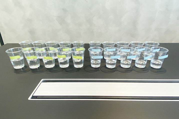 �E�H�[�^�[�T�[�o�[�̂����i���F�΂̃^�O�j�Ə򐅊�̂����i�E�F�̃^�O�j���u���C���h�ň��ݔ��