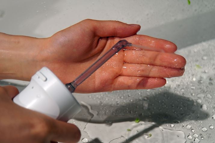 ɓĂĎhm߂Ă݂ƂAimNWÓuEW-NJ80v͐Ǝ̊ԂɃxxbg̕z񂾂̂悤Ȃ炩ȊGB₳hł͂ȂA̔юUȂł