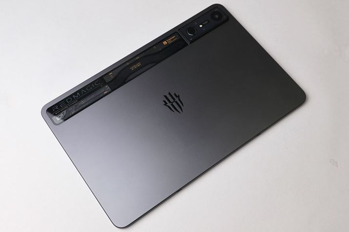 CNCHőʃt[Ɣwʃpľ`{fBBfނMɂꂽA~jE