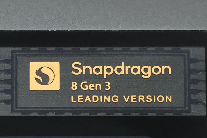 NbNAbvuSnapdragon 8 Gen 3 [fBOo[Wv𓋍ځBCPU\vCRA̓NbN3.3GHz3.4GHzցAGPU̓NbN903MHz1GHzɈグĂ