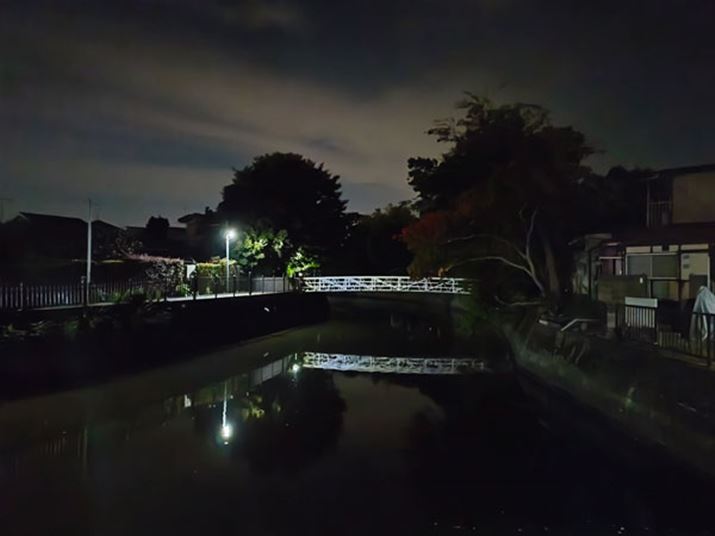 ɎBʐ^Bi[hɂȂ邪AÂ͂ԂĂ܂