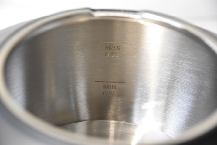 ̐ʐ͍ŏ300mLƍő900mL