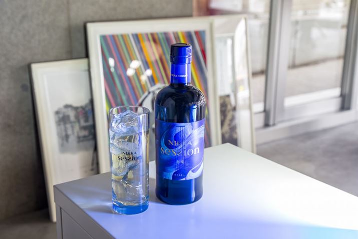 ͓Ђ̑OA2020NɔꂽujbJ ZbVvB700mL4,620~iōjłifr[̎Qli4,180~j