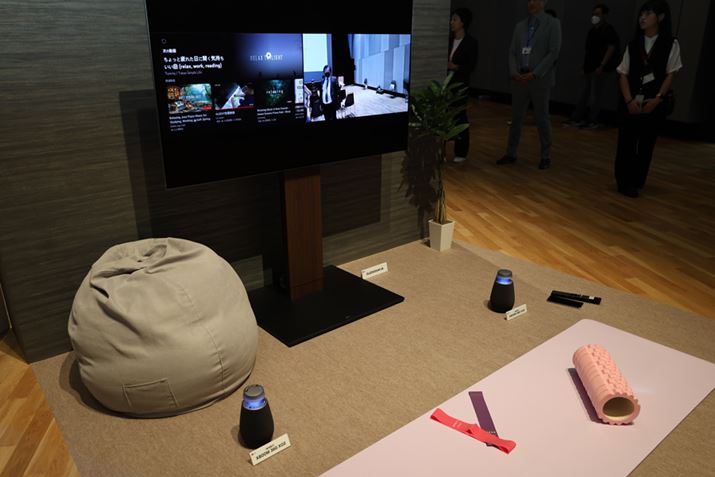 uG4vV[Y̔\̗lqBЂBluetoothXs[J[uXO2Tv2ڑăfXg[VsĂB̏ꍇAer̓Xs[J[tgABluetoothXs[J[TEhiAjXs[J[ƂāATEhĐł̂