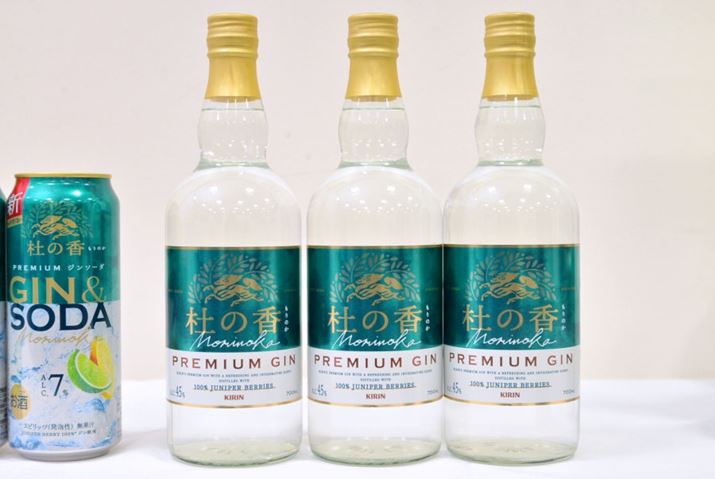 [500mLʂ́uKIRIN Premium W\[_ m̍vŁAAR[x7A100mL42kcalAY0.1`0.8gB700L{guKIRIN Premium GIN m̍vł