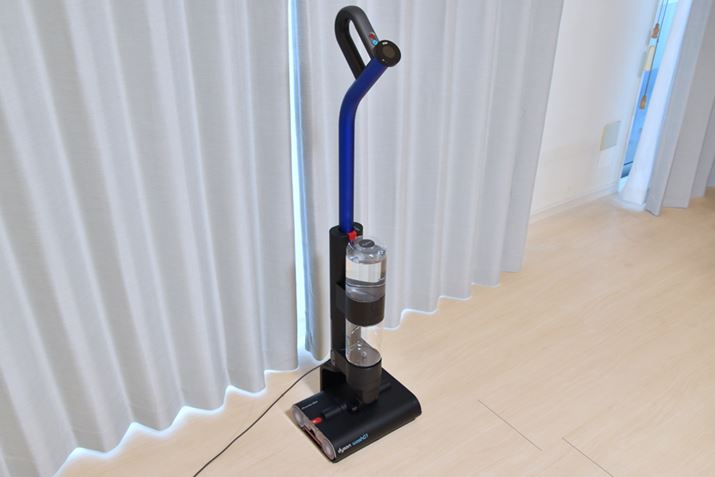 uDyson WashG1v̖{̃TCY300ij×225isj×1140ijmmŁA{̏dʂ4.9kgi̎ʂ͊܂܂ȂjB^]Ԃ̖ڈ͍Œ35A|\ʐς290uڈłB[dX^h̎TCY͖300ij×238isj×230ijmm