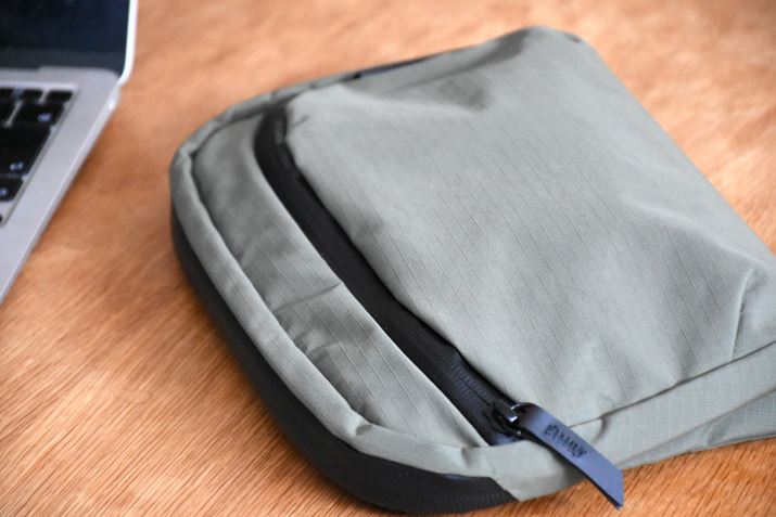 fXN[N̂ɁAebN|[`ƂĎgĂ݂܂BVbNȃJ[OȂ̂ŁAfXN͋̕C܂܂