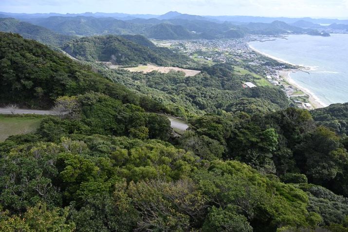 Z6IIIAZ 24-120mm f/4 SA24mmAF5.6A1/250bAISO100AzCgoXFI[gAsN`[Rg[FX^_[hBeʐ^i6048×4032A17.4MBj