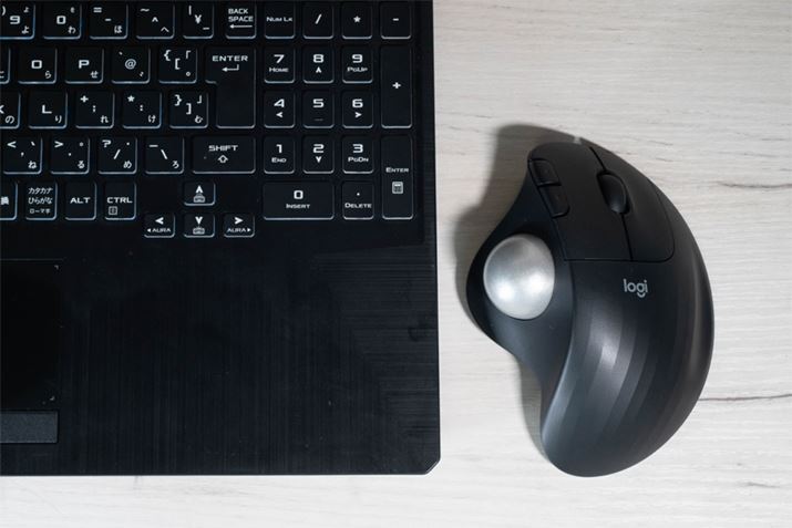 i.com̃}EXJeSŐlĆuERGO M575SPv