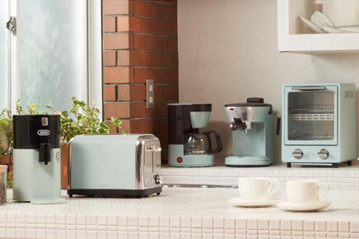 uToffyv́A1950NfiƂ郌gȃfUCƃVbNȃJ[AɎ育ȉiŐlCW߁A݂149iWJBgG݂ƂĂ̐ƓdhƂ|WVmĂ܂