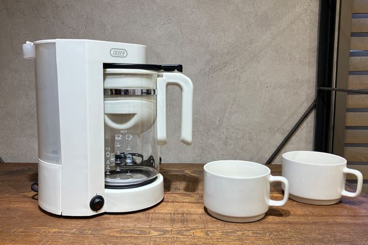 eB[Xg[i[ƃR[q[oXPbgtAJ[͉摜̃pizCĝقɁAJiACG[2FWJ