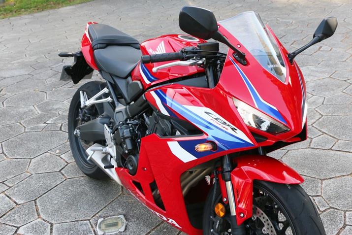 spIȃfUCƂȂJE2̃wbhCg[V[ȃC[W~Ă