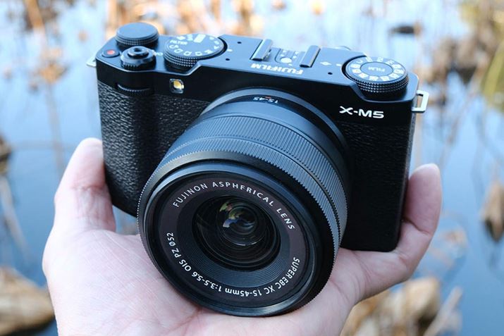 ̂ЂTCỸRpNg{fBuX-M5vB^т͂܂ɂȂ܂