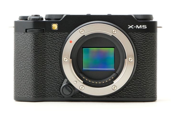 Bfq͗L2610f́uX-Trans CMOS 4ZT[vł