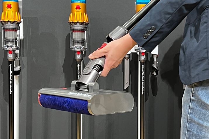 uDyson V12s Origin Submarinev́AuSlim FluffyN[i[wbhvA@łuSubmarineEFbg[[vɕtւ郂f