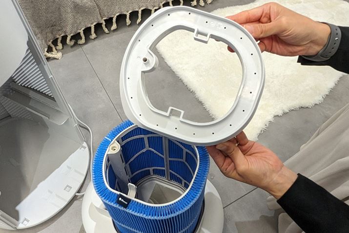 tB^[㕔ɑĂp[cɂ͌AS琅ôŉtB^[Ŝɐ͂܂