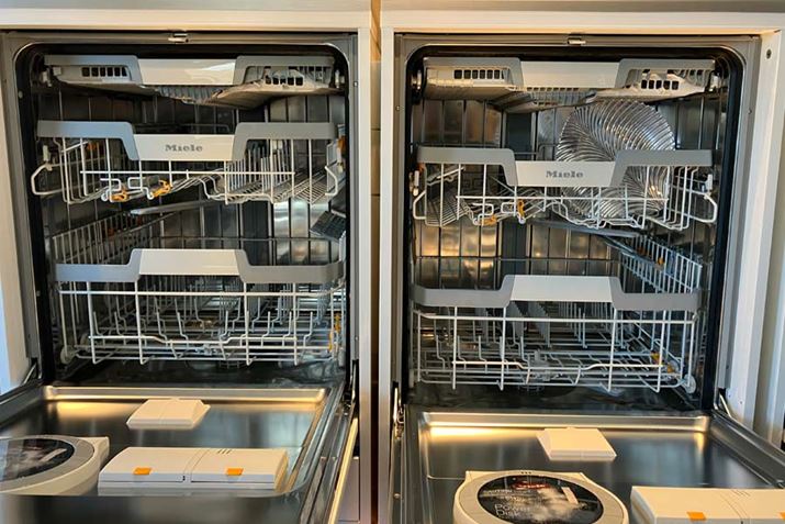 90cm̃Lb`JE^[ɂݒułA85cmXXLfiuG 7659 C SCVi XXLv摜EjBĩoXPbgő4cmȂÂHȂǂi[₷ȂĂ܂