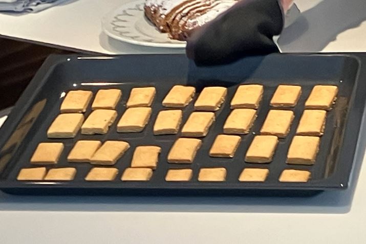 ɓ̉xψɕۂ̂ŁA1̃g[ŏĂȂَqĂオ܂