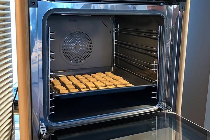 {@76L ̍Lɓ𐶂āA̗̓xɑʂ̐Hނ̒\