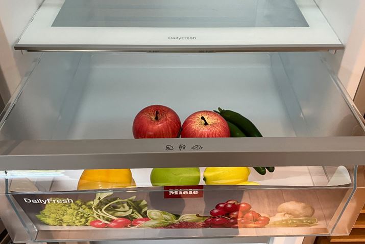 ①͎x߂\ŁA؂ʕȂǂ̐HȋNxۂAt[hXጸtbVlXVXeuDailyFreshv𓋍