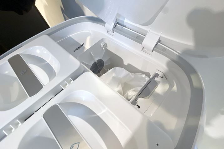 hbÑTCYႭRpNgɂ邽߂Ȃ̂A򐅁E^N̉ɓڂĂS~WpbNwʂɓڂĂƂAƕςzu̗p