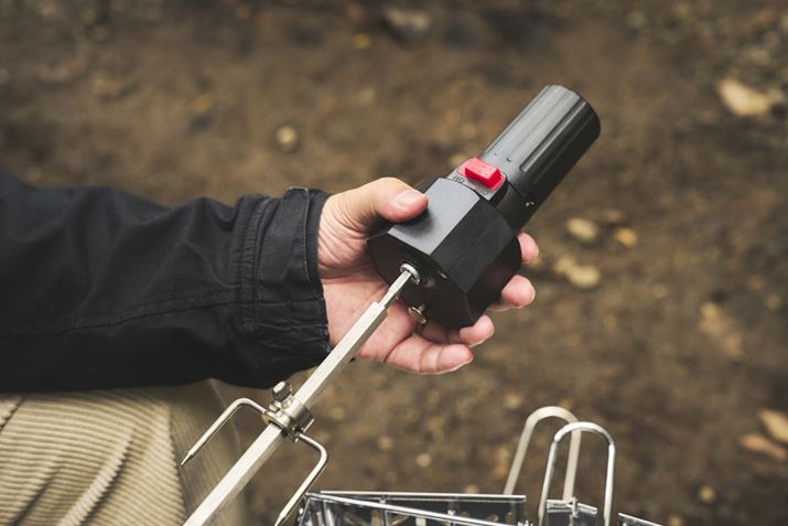 Œ肵A[Ƀ[^[Obv͂ߍ݂܂B[^[Obvp̒PAJdr̂pӂYȂI