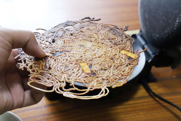 zbgv[gŏĂ΂ƁA܂Ƀv[g̒[ŏĂ΂̔jЂJJɏłĂ邱Ƃł傤Bꂪ̃TCYŃppɂȂ܂BE}Ɍ܂ĂI