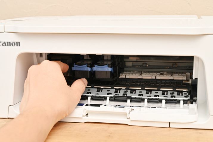 uPIXUS TS3730v͑OʃJo[JĂ̌B{̉̋Ƃł̍ƂȂ̂Ŏ኱Ȋ܂