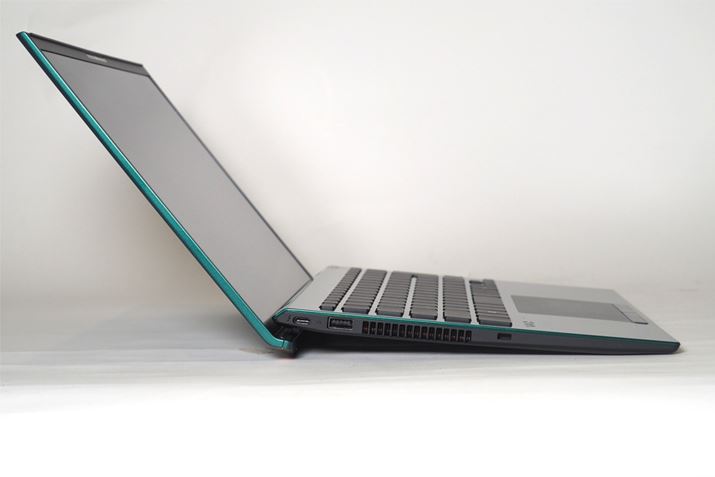 tJƃL[{[hɌX΂t`gAbvqW̗p