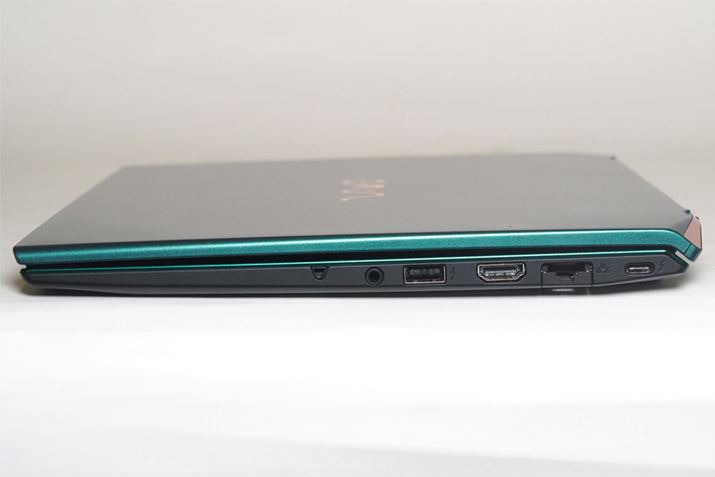 uVAIO SX14-Rv̉EʁBwbhZbg[qAUSB3.1 Gen1iUSB3.0jType-A|[gAHDMIóALLANAUSB4 Type-CiThunderbolt 4Ήj|[gpӂĂ܂