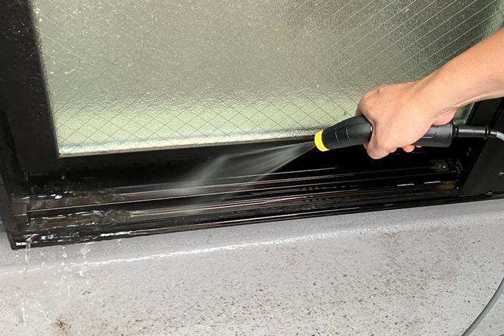 ߂ɓd␅Ȃ|Â炢̃TbV|Ȃǂɂ𗧂܂