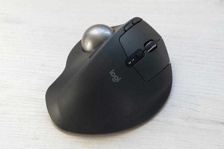 ʐ^ƌɂ{̏㕔̓o[HtBbgĂ܂