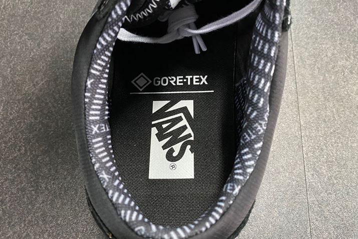 |E^tH[gu@Y SOLA FOAM ADCC\[vŗSn̉KȂǋ