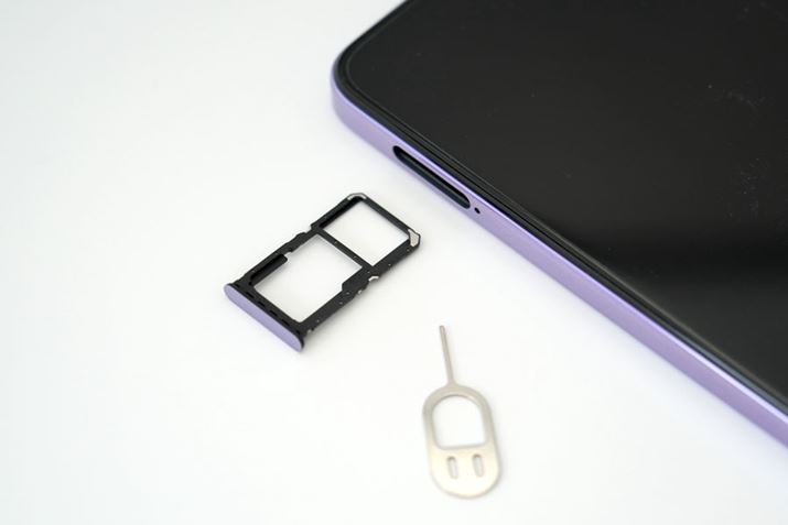 2nanoSIMJ[h𑕒ł邪A2ڂmicroSDXCJ[hiő1TBjƂ̔rpƂȂ