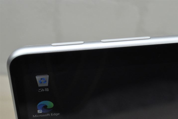 d{^͉ʂɌčɁA{^ƂėpӂĂ܂Bd{^ŁAE{[{^ł