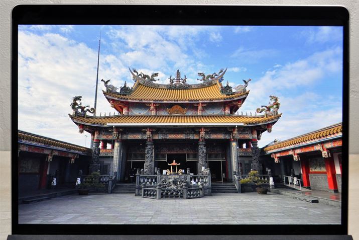 L@ELfBXvC2880×1920̉𑜓xȂ̂ŁAו܂ŕ`ʂĂ܂B܂Č܂