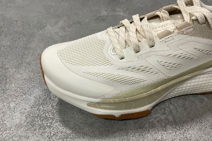 Abp[ɂ́AꂽʋCƃtBbg𗼗GWjA[hbV̗pBܐ̃o[bvɂA΂؂̍ȂǂoĂgCłSzȂ