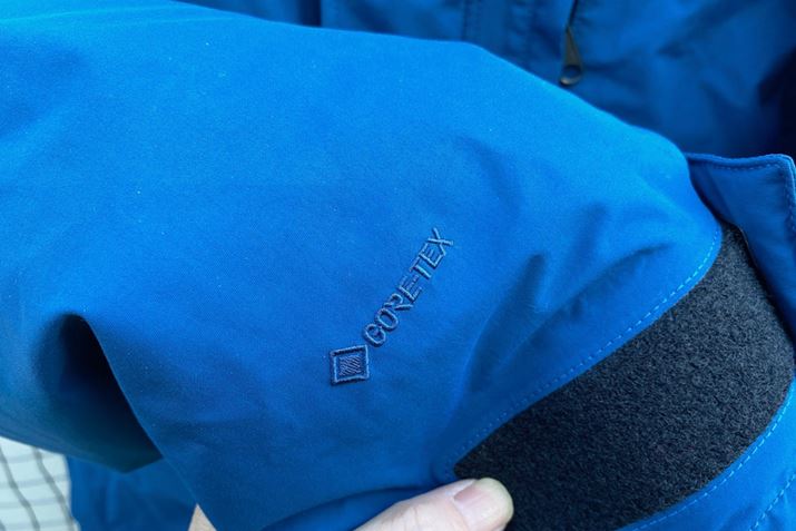 \nɂ͍\GORE-TEXv_Ng2wfނ̗p