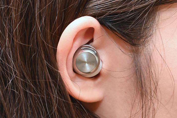 uEAH-AZ100v𑕒ƂBۂɎ͂猩镔͏ヂfuEAH-AZ70Wvɋ߂~`ɂȂ܂