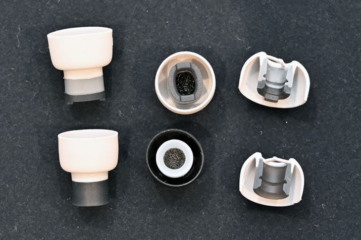 uEAH-AZ100viʐ^jƁuEAH-AZ80viʐ^j̃C[s[XׂƂBfʐ}ƍd̈قȂfނgݍ킹Ă邱Ƃ悭킩܂BmY̌`󂪕ύXĂA̕ȉ~`ɂȂ܂