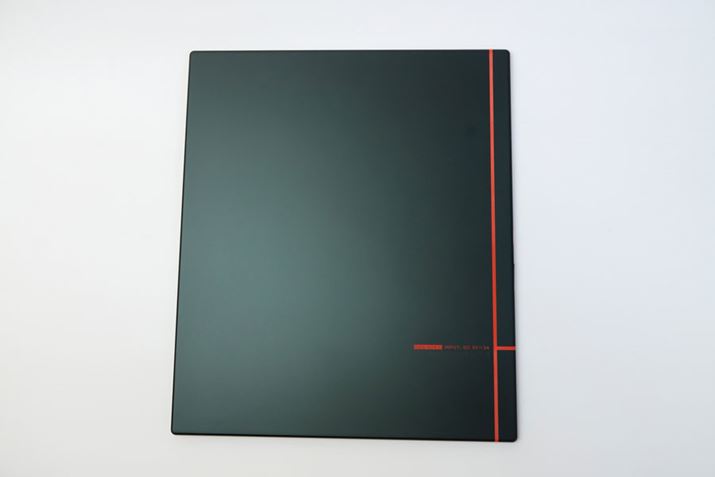 wʂ瑤ʂɂĂ̐ԂCANZgɂȂĂ܂BʓIȃ^ubgƈقȂJ͔񓋍ڂł