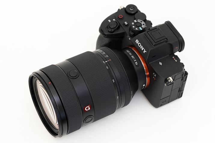 Yt[hȂ̏ԁBdʂ͖918gATCY92.9iőaj× 139.8iSjmmBJF2ʂł邱ƂlƌyăRpNgB͔ɑ傫ȋ݂