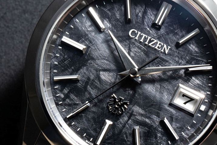 ̓ubN́uAQ4100-57EvB́uAQ4100-57BvƓlAŁAtFU[p^[傫قȂ̂ɂȂ܂