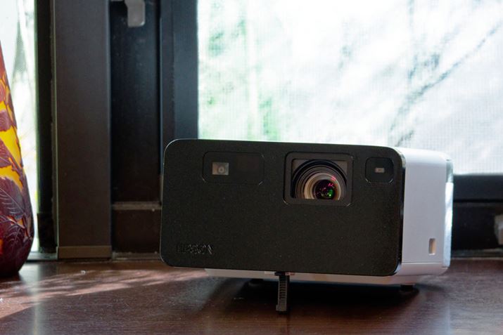 X^hȂfuEF-21v͎ʐ^̃zCĝقAx[W[YAX[NACXO[3FWJBuEF-22vƊ{dl͓łAXs[J[AJ[oG[Vɍ܂