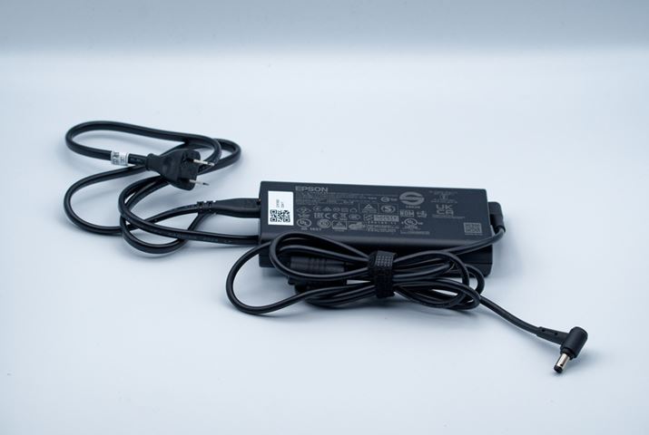 uEF-21v͓dĂ邽ACA_v^[svłAuEF-22v͎ʐ^̕tACA_v^[ŋd܂