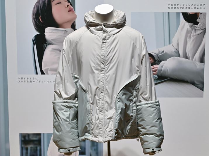 uŵ΂鎞ԁvVvWFNguGOOD CAMPUS LIFE Projectv\ꂽB̃vWFNgVol.1ƂāAcw@یƋJuCAMPUS WEARvJBۂ̑w̐ƂɁALpXł̃p\RƂSn悭s@\𓋍ڂNbVt̃Wp[