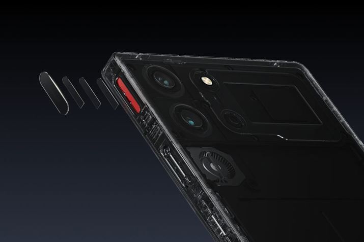 Q[~OX}[gtH̓łV_[{^𓋍ځB520Hz쓮̃^b`ZT[ŁA^b`GA킩₷悤ɉʂ݂Ă